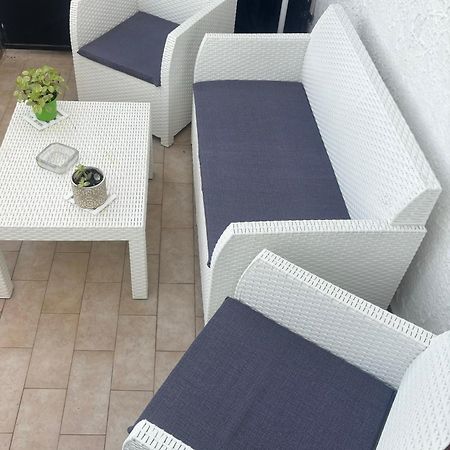 Appartamento Giardini Naxos Butterflies Home Скизо Экстерьер фото