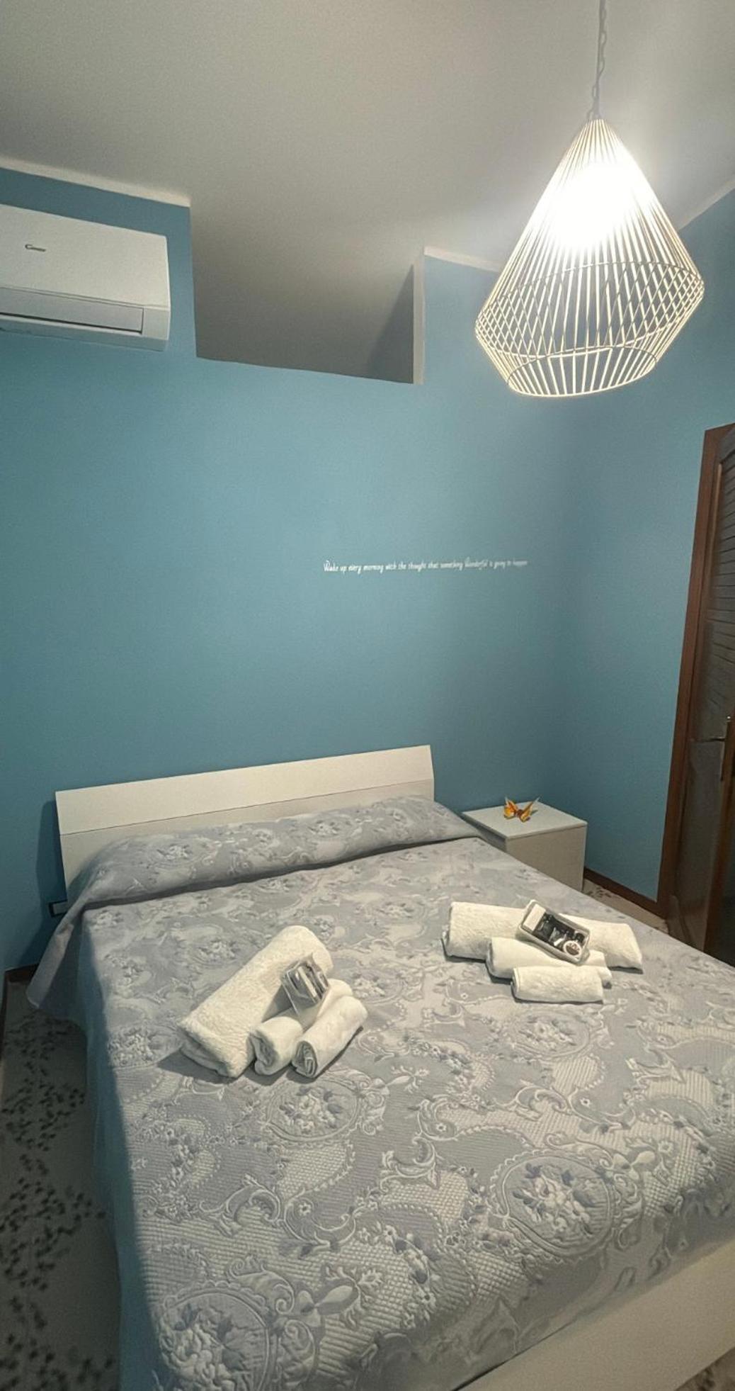 Appartamento Giardini Naxos Butterflies Home Скизо Экстерьер фото