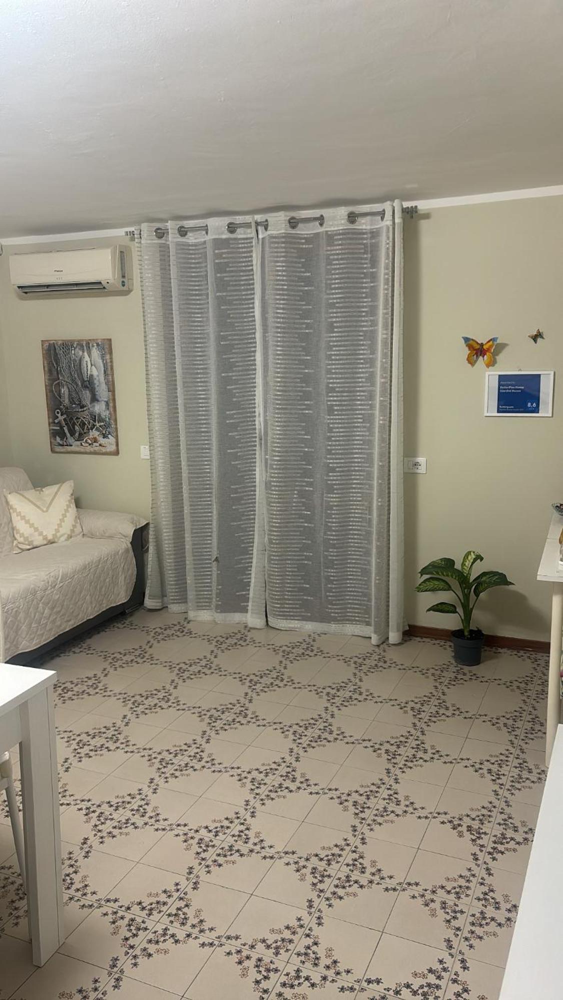 Appartamento Giardini Naxos Butterflies Home Скизо Экстерьер фото